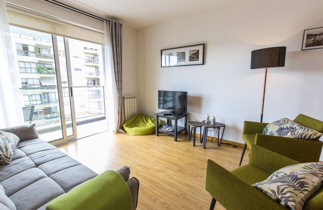 Place 4 you con balcones y estacionamiento gratuito