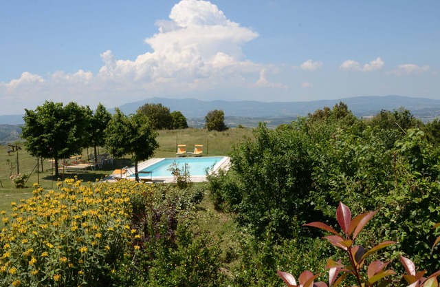 En una montaña sobre el Valle de Umbría y Toscana, Piscina Jacuzzi, Ping Pong...