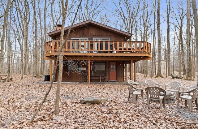 Pocono Chalet| Hot tub | Sauna | Lake Access
