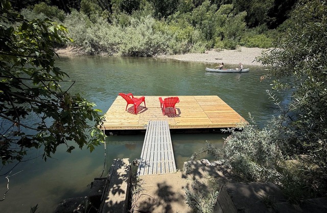 Point of View! STUNNING New & Epic Home! Private Dock! Hot Tub, Pups, WiFi