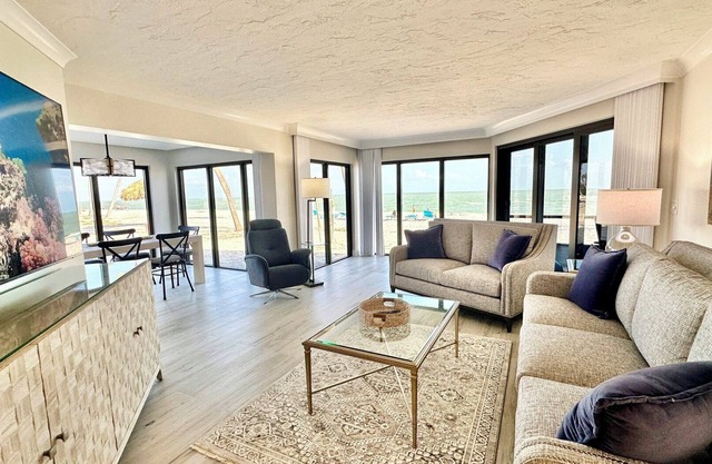 Pointe Santo 3br - Gorgeous Panoramic Gulf/Beach Views - Ground Level Walkout