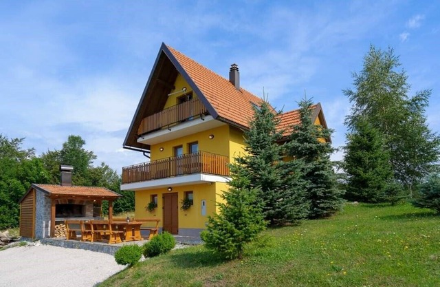 Poli Baneta in Ravna Gora