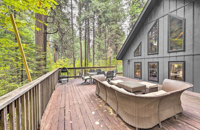 Pollock Pines A-Frame Chalet w/ Mod Updates!