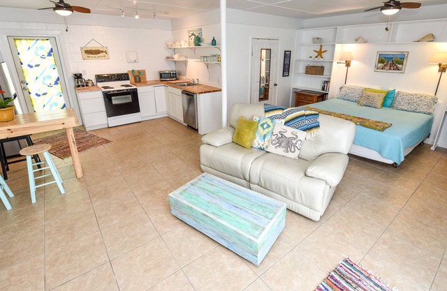 ¡Hermoso! A pasos de la playa "POMPANO". Estudio de playa. Escapada de pareja perfecta.