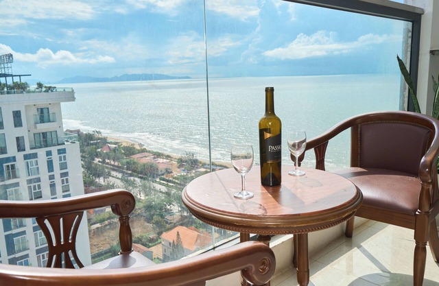 Pooh House tiene 3 dormitorios con amplias vistas al mar y brisa.