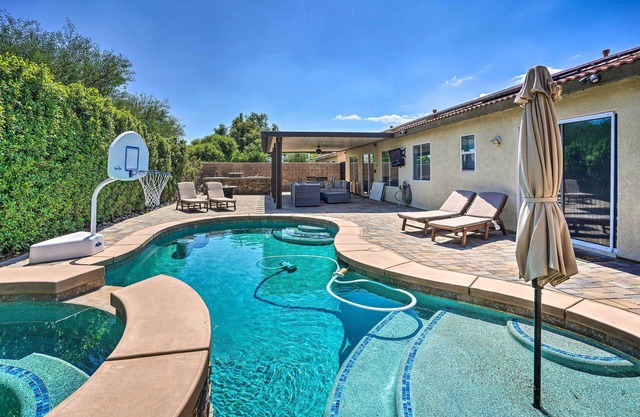 Pool & Game Room: Pet-Friendly Indio Retreat