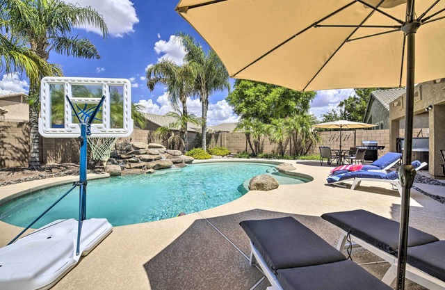 Mesa Oasis Desert Getaway: Pool, Hot Tub, Patio!