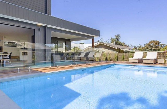Casa nueva con piscina - Spa y 300 metros a pie de playa