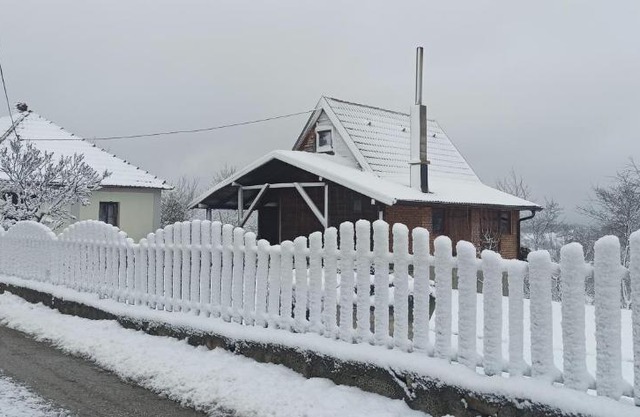 Porodicna brvnara Ivanovic