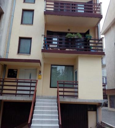 Porodicni apartman,Viktor cafee