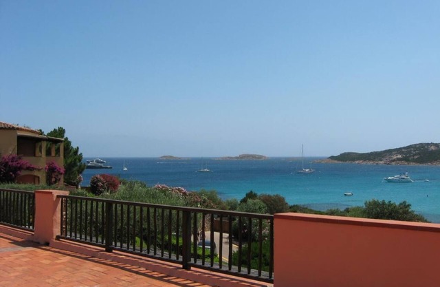 Exclusivo apartamento de un dormitorio en una residencia a 50 metros del mar en Porto Cervo
