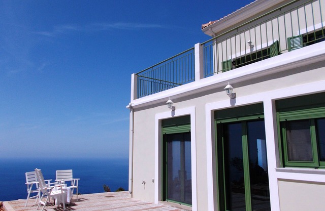 PORTO KATSIKI Ηpartment vacaciones para 6 personas con gran terraza con vistas al mar