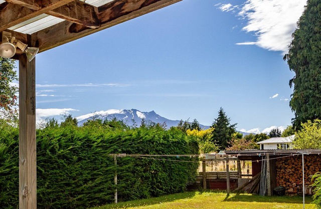 POWDER VIEW - OHAKUNE HOLIDAY HOME, family friendly in Ohakune