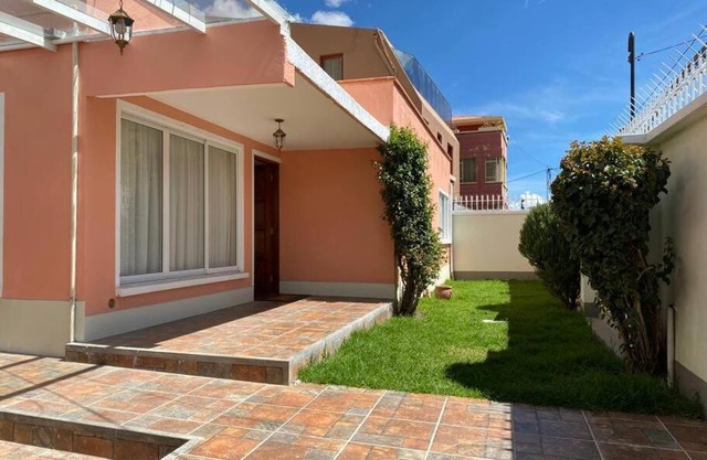 Preciosa casita en Zona Residencial de La Paz