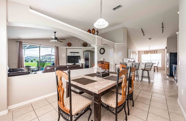 Villa Euphoria, piscina, pesca en el lago!Nueva sala de juegos, cuna, etc., a 12 minutos de Disney.