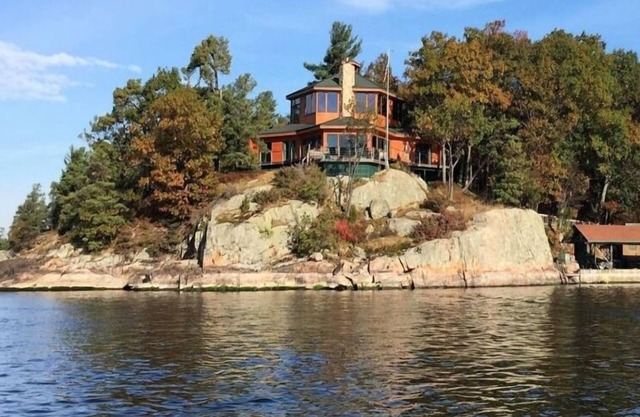 15% REDUCIDO ... Isla privada ... Casa espaciosa ... Gran pesca ... lado del canal