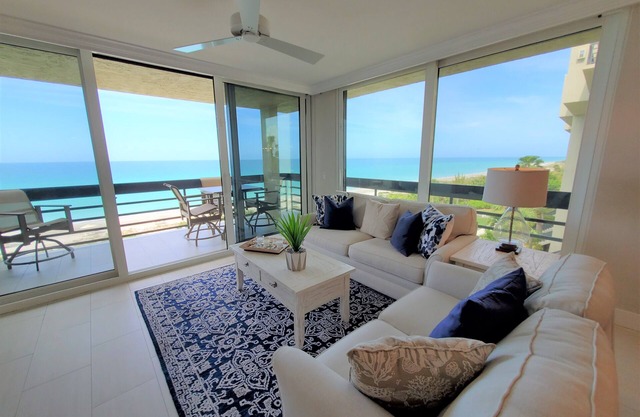 Premium 2 Bedroom Beachfront Corner Condo by FVC