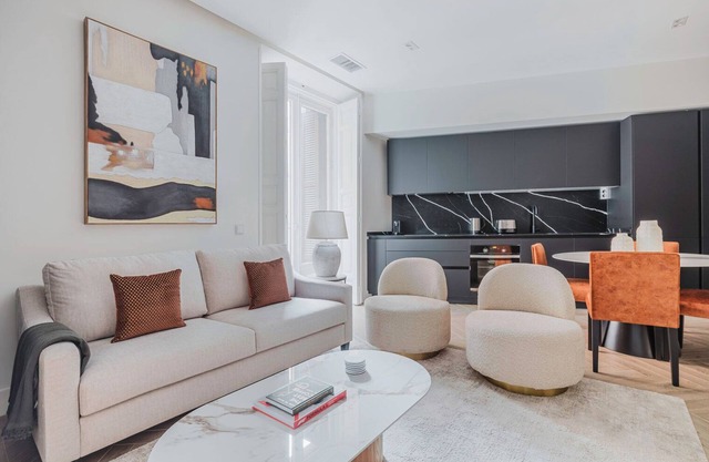 Premium Palacio 2BR, Furnished w/ Washer & A/C, by Blueground