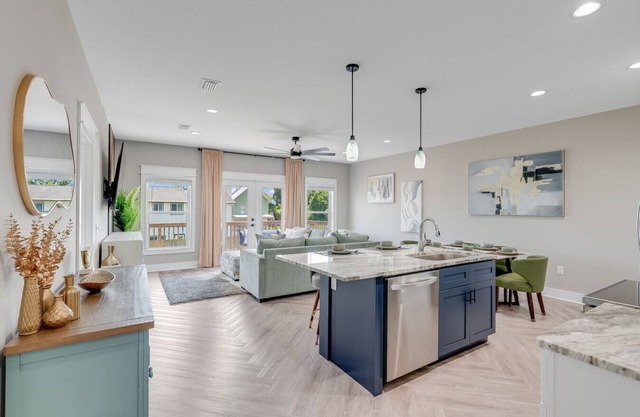 Premium Retreat w/Pickleball Court