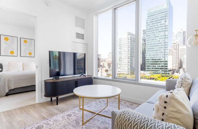 Premium Rincon Hill 1BR w/ W/D, Gym & Pool, near Tech HQs, by Blueground