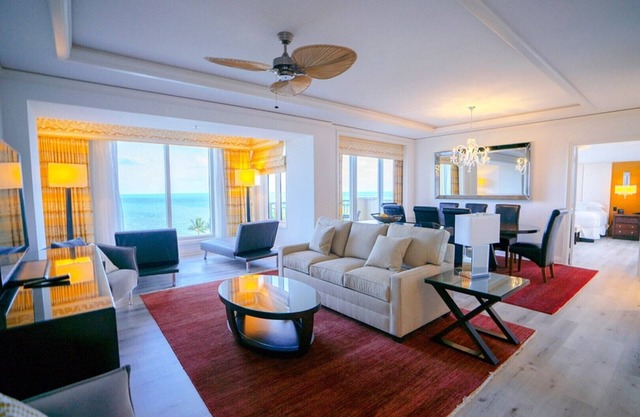 KEY BISCAYNE RITZ CARLTON- Suite Presidencial