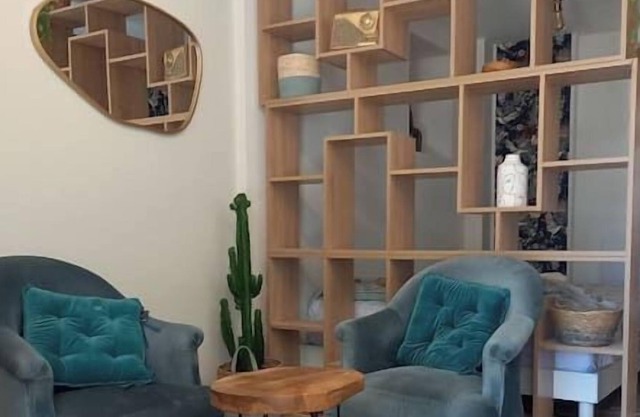 Pretty studio with garden