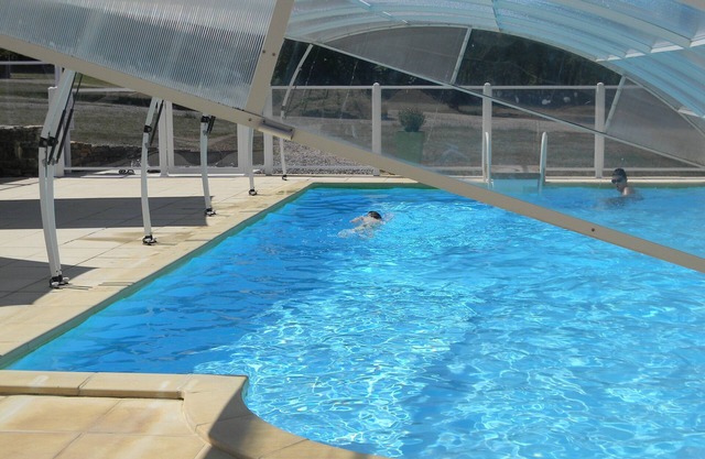 Pretty wooden house for 4, large pool "Chêne"