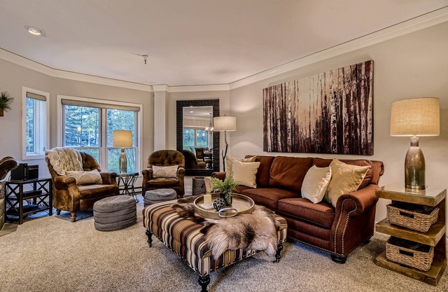** A + LUJO - INCREÍBLE SKI IN / SKI OUT - Mountain Side -PeaK 9 / 1blk Main St / Pool