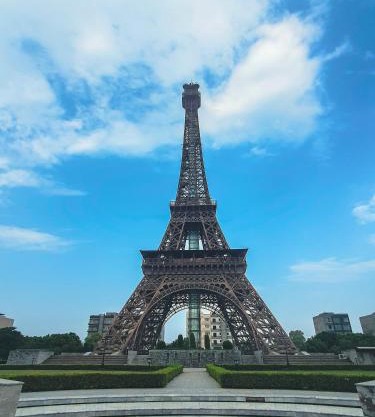 Prime Location - Cheap Rent - Eiffel Garden