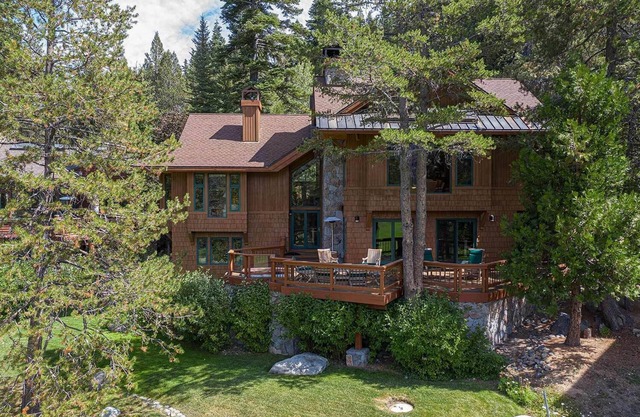 LUX SQUAW ESTATE / PRIME UBICACIÓN: 4+ ENSUITES / SLEEPS 16 / HOT TUB / GOLF & MTN VIEWS