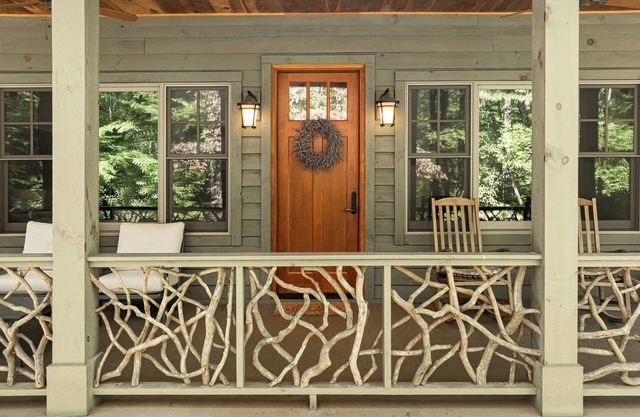 Pristine 4-Bd HVL/Flat Rock Retreat w/ Stream on 2 Acres