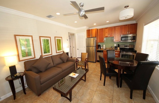 Beach Club en Anna Maria # 4/5: 3 BR / 3 BA Resort en Anna Maria por RVA, capacidad para 10