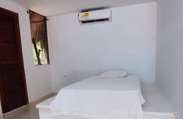Privare Room 420-Friendly - Full A/C Islas del Rosario.