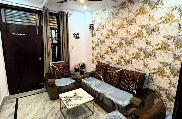 Private 1 BHK Apartment in New Delhi Couple Friendly