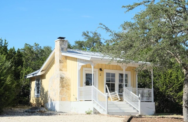 "Yellow Rose" Charming Shabby Chic 1 Dormitorio Cottage W / Cocina