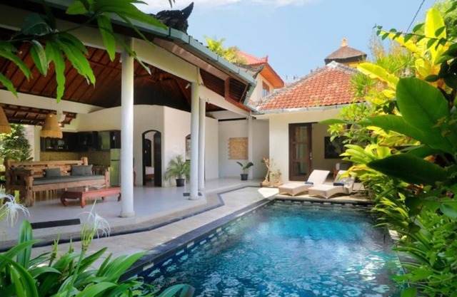 Private 3BR Pool Villa - 3 mins to Starbucks Dewata