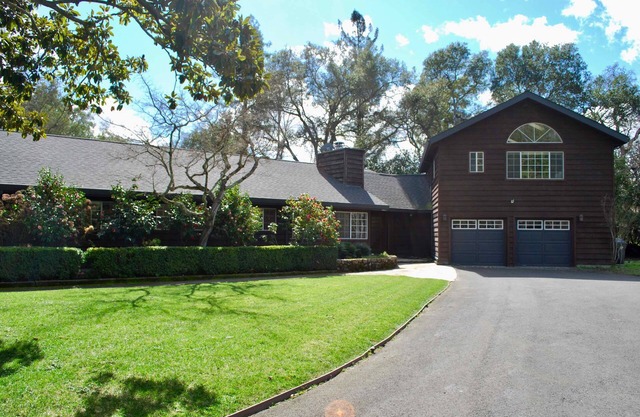 Casa privada y espaciosa en Napa con vistas a la piscina y al viñedo en 1. 3 acres