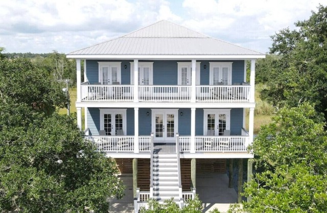 Private Beach-Gulf Front, Pet-Friendly, Breathtaking Sunsets, Cotton Candy Skies