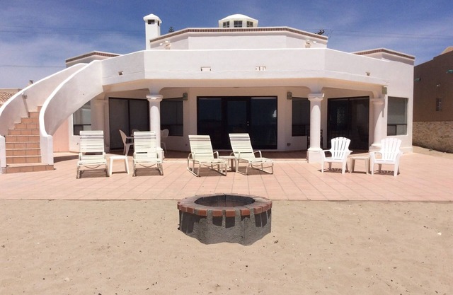 Casa privada frente a la playa en Las Conchas
