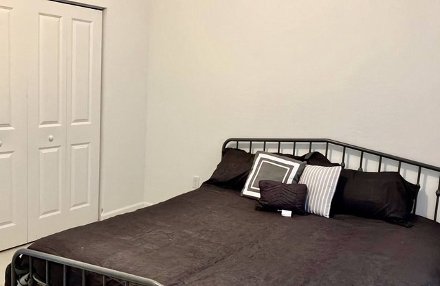 Private & Comfy Efficiency