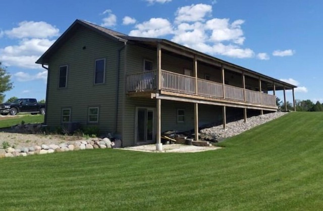 Modern Country Home 1 mile North of Kohler