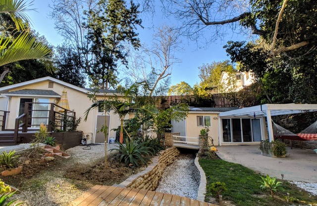 Duplex privado en la ladera cerca de Bel Air y UCLA con patio y jardín + estacionamiento