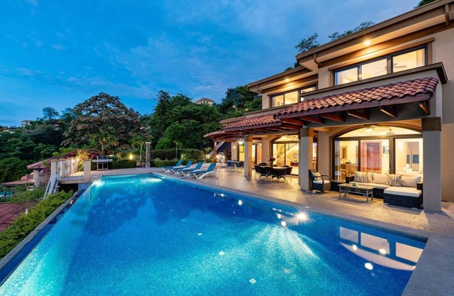 Private Home with Stunning Terrace, 50 foot infinity pool.