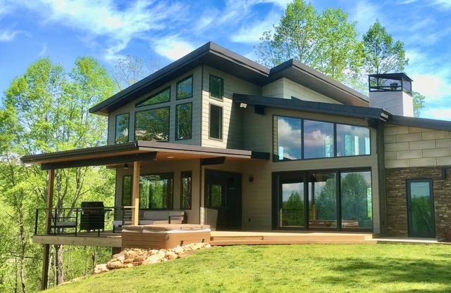 Private Mountain Top Escape with Hot Tub, Theater, Game Room & Fire Pit