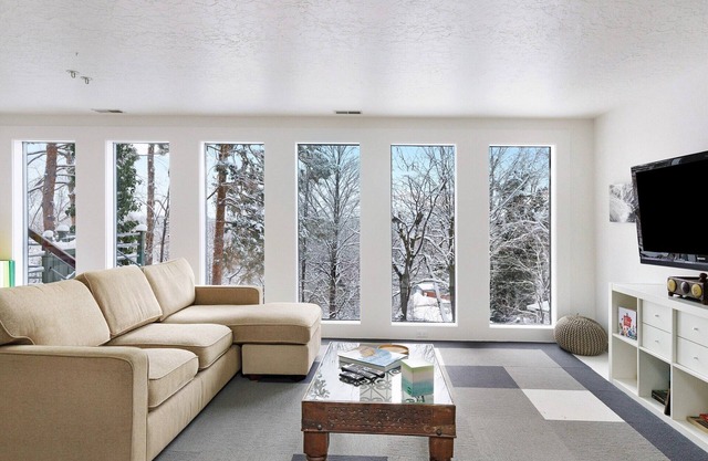 Private pool & views | Perfect for families | Close to trailhead & downtown