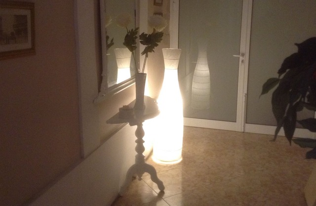 Habitación privada en una casa familiar de 2 adultos más un perrito.