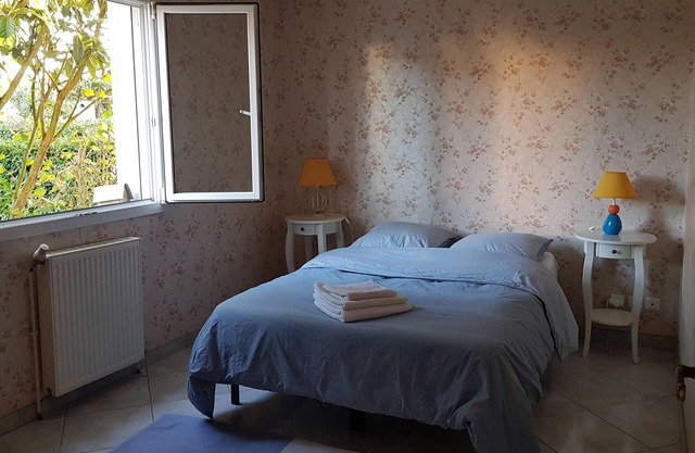 Private room with independent access, 2 steps from Polyclinic, Zénith, 20min from the center of Nantes