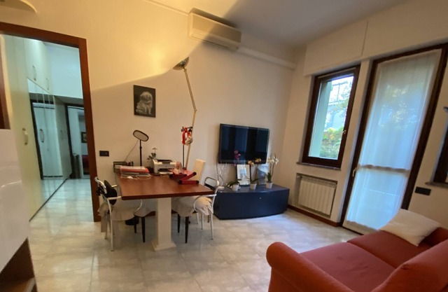 nice pied-a-terre in milan