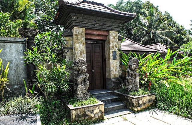 Private Secluded Pool Villa w/ Massage Room