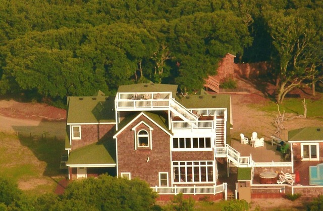 Especiales de junio: Propiedad privada de 10 acres.